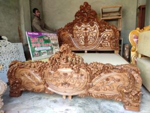 Antique Style Hand Carved Teak Wood Bed